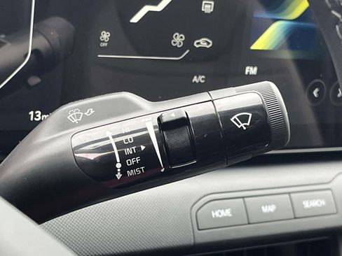 New 2025 Kia K4 EX image 32