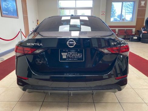 Used 2021 Nissan Sentra SV image 4