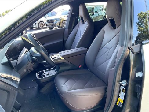 Used 2023 BMW iX xDrive50 w/ Sport Package AWD/4WD image 25