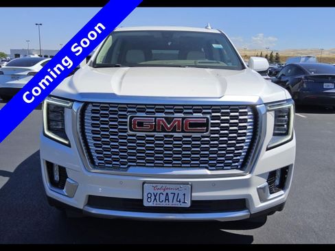 Used 2021 GMC Yukon Denali AWD/4WD image 11