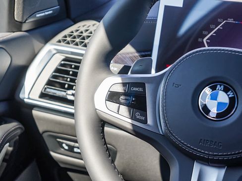 New 2026 BMW X5 sDrive40i w/ M Sport Package image 16