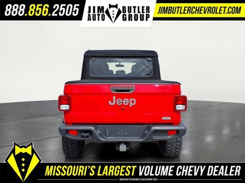 Used 2020 Jeep Gladiator Overland w/ Cold Weather Group AWD/4WD image 18