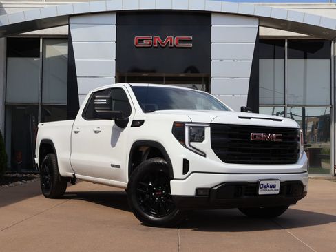 Used 2023 GMC Sierra 1500 Elevation AWD/4WD image 1