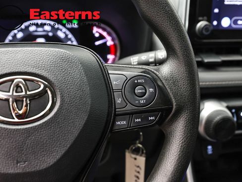 Used 2023 Toyota RAV4 LE AWD/4WD image 16