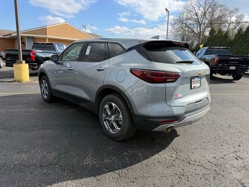 Used 2025 Chevrolet Blazer LT FWD image 8