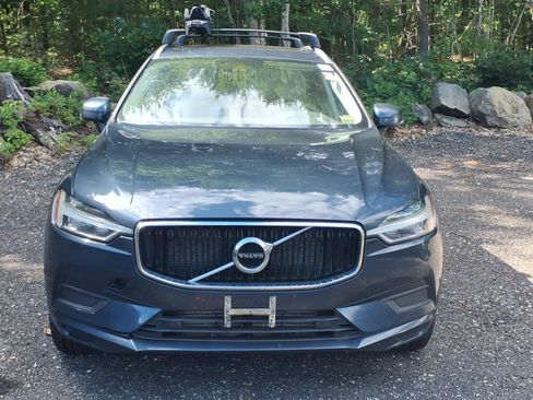 Used 2019 Volvo XC60 T6 Momentum w/ Multimedia Package AWD/4WD image 2
