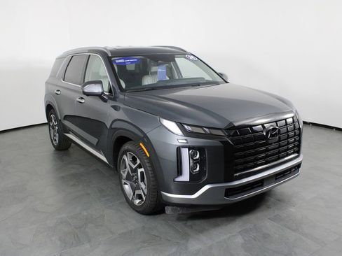 Certified 2024 Hyundai Palisade Limited image 11