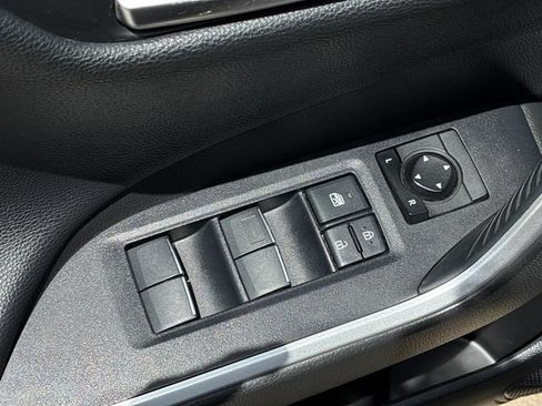 Used 2020 Toyota RAV4 Limited AWD/4WD image 28