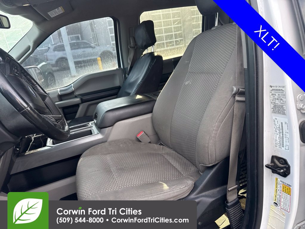 Used 2017 Ford F150 XLT w/ Equipment Group 302A Luxury AWD/4WD image 37
