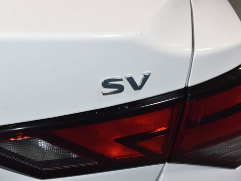 Used 2024 Nissan Sentra SV FWD image 30