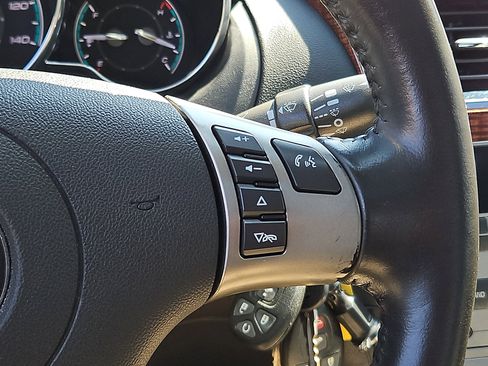 Used 2011 Chevrolet Malibu LTZ w/ HFV6 Engine Package image 21