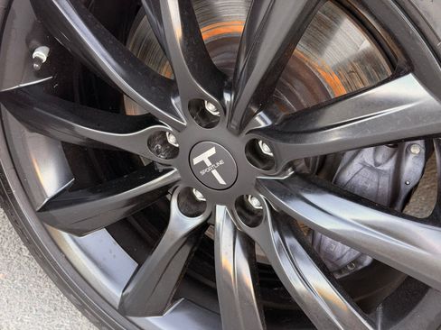 Used 2020 Tesla Model S Long Range AWD/4WD image 17