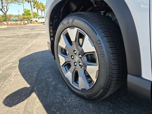 New 2026 Honda Pilot Elite image 9