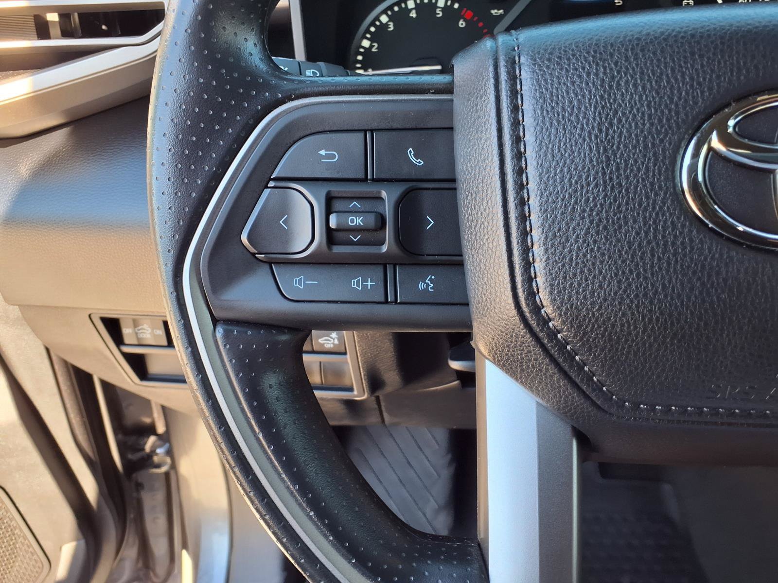 Used 2026 Toyota Tundra SR5 w/ SR5 Convenience Package RWD image 21