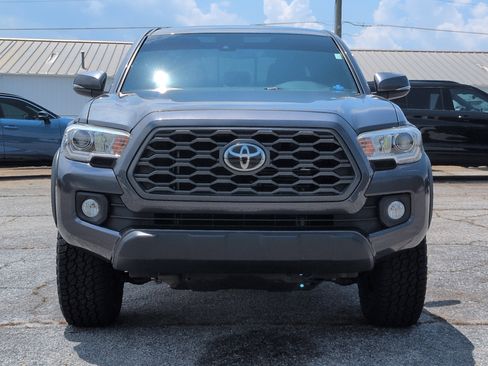 Used 2020 Toyota Tacoma TRD Off-Road AWD/4WD image 7
