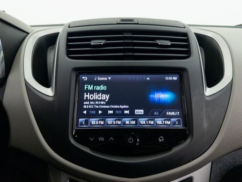 Used 2016 Chevrolet Trax LT w/ LT Convenience Package image 5