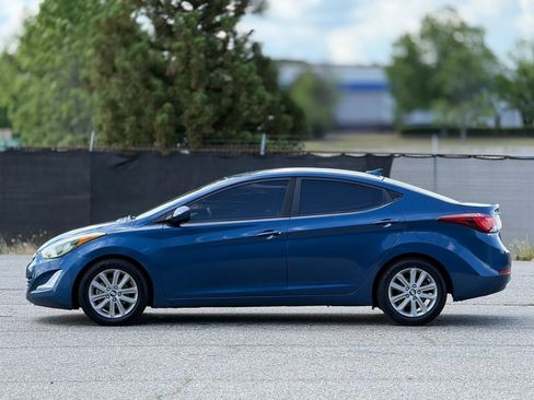 Used 2016 Hyundai Elantra SE w/ Option Group 02 FWD image 8