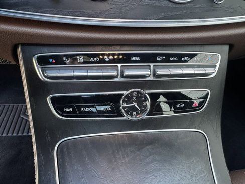 Used 2018 Mercedes-Benz E 400 4MATIC Wagon image 26