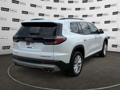 Used 2025 GMC Acadia Elevation w/ Elevation Premium Package FWD image 6