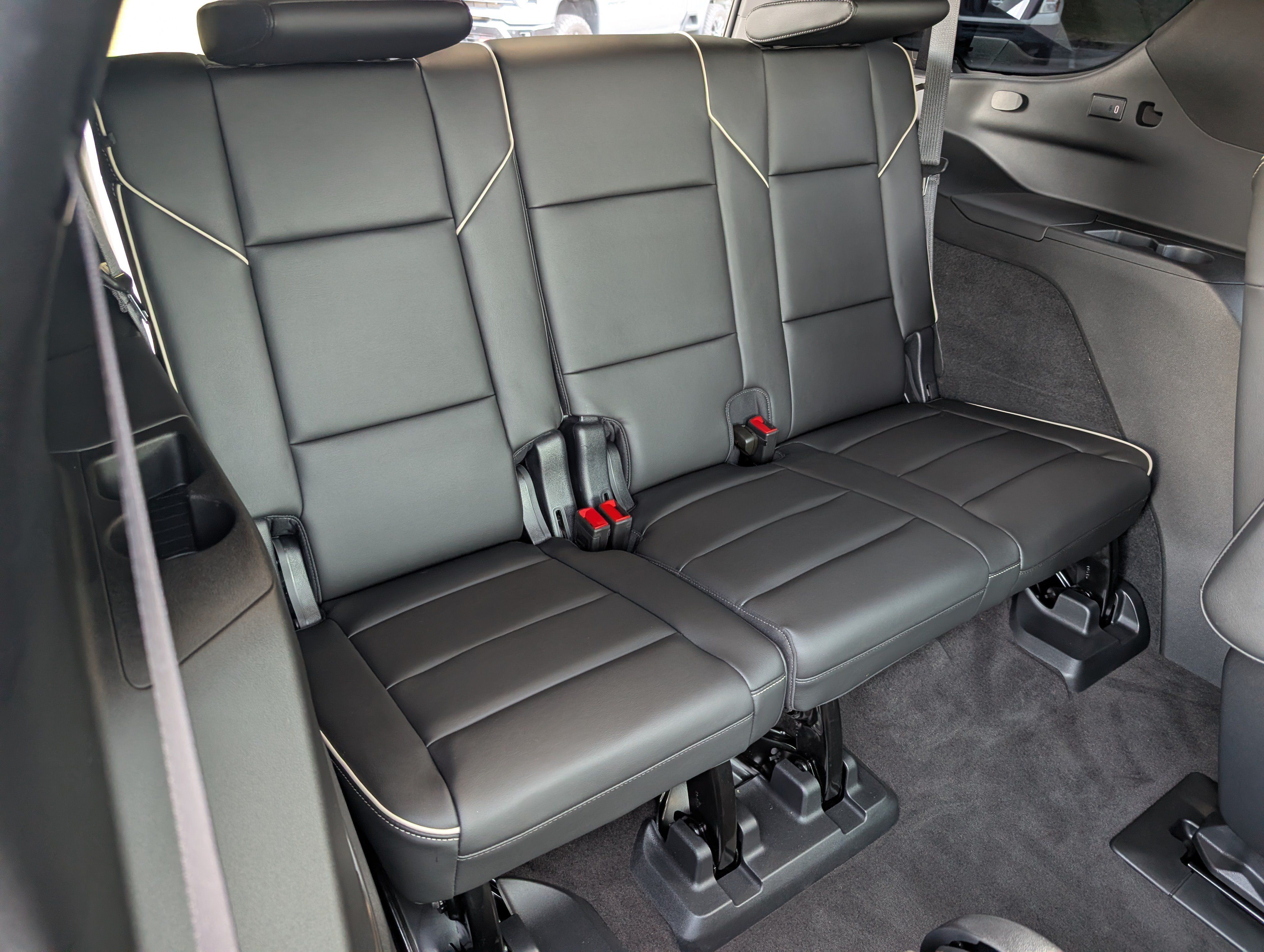 Used 2023 Cadillac Escalade Premium Luxury w/ Performance Package RWD image 22