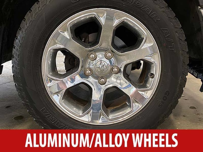 Used 2015 RAM 1500 Laramie w/ Convenience Group AWD/4WD image 7