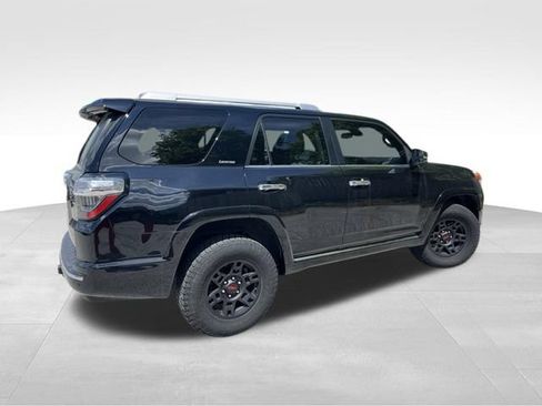 Used 2022 Toyota 4Runner Limited AWD/4WD image 7