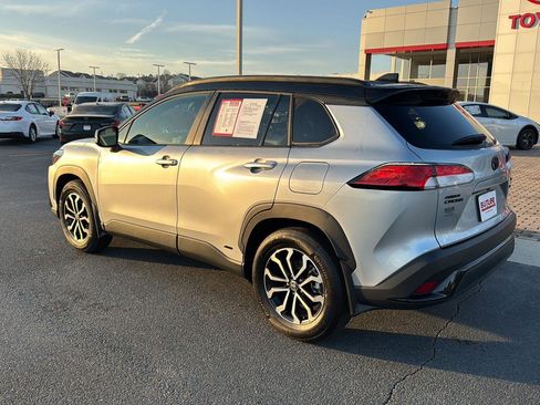 Certified 2023 Toyota Corolla Cross XSE image 3