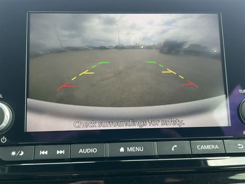 Used 2023 Nissan Pathfinder SV image 29