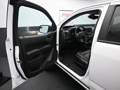 Used 2022 GMC Canyon AT4 w/ Trailering Package image 19