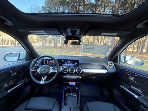 New 2026 Mercedes-Benz GLB 250 GLB 250 image 2