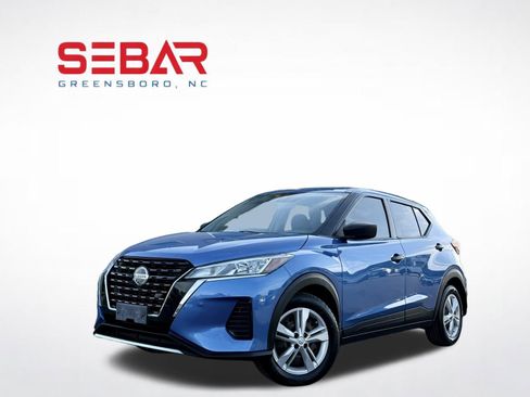 Used 2021 Nissan Kicks S FWD image 1