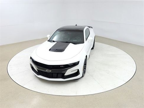Used 2019 Chevrolet Camaro SS image 14