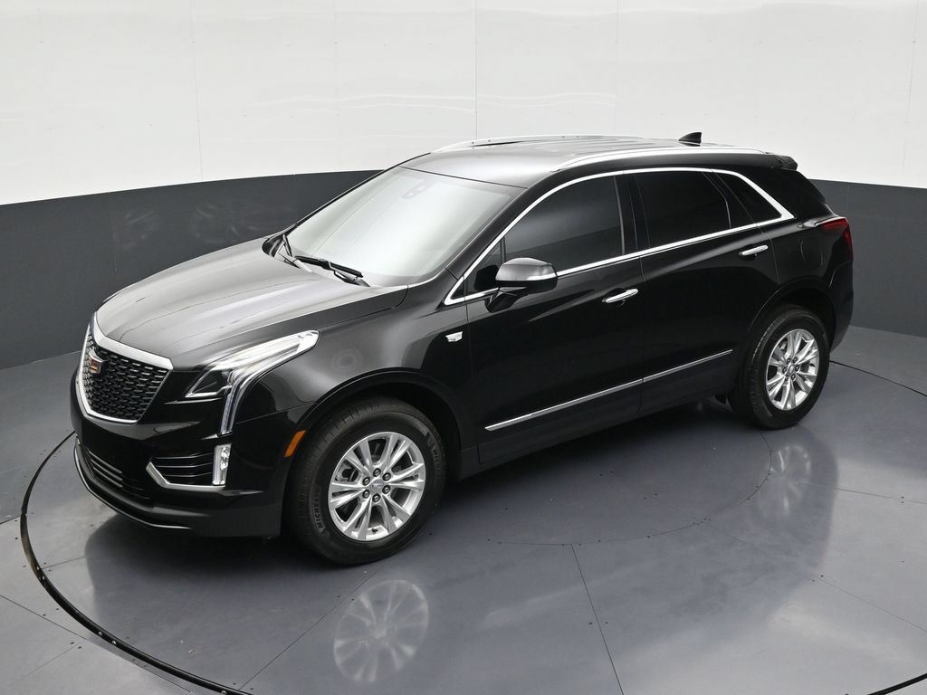 Certified 2025 Cadillac XT5 Luxury FWD image 12
