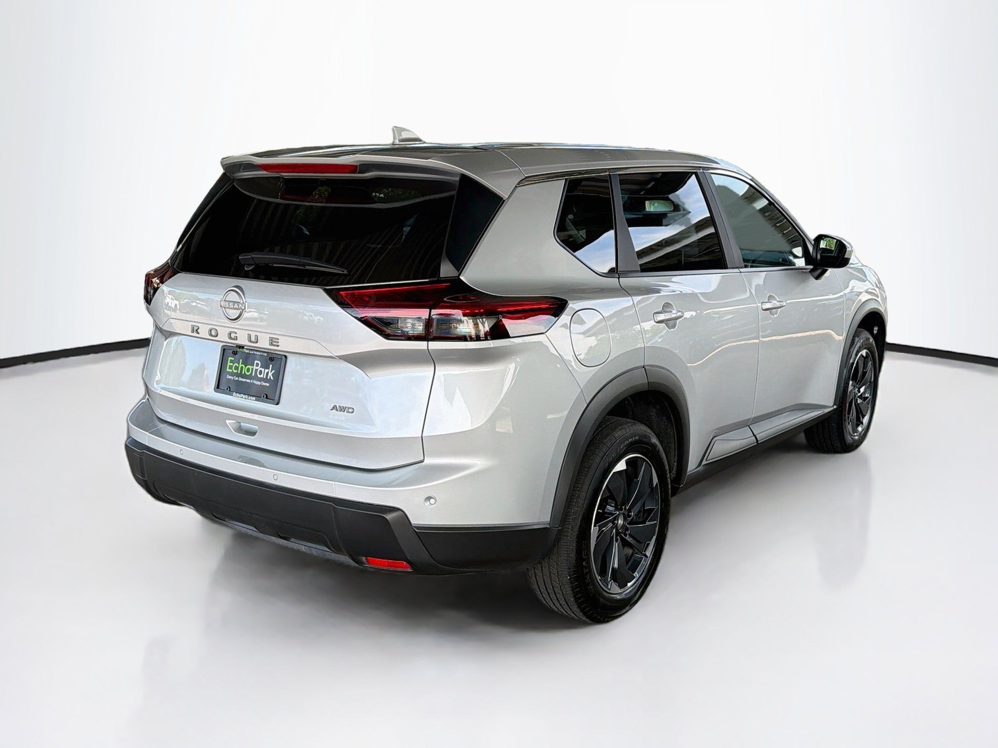 Used 2025 Nissan Rogue SV AWD/4WD image 9