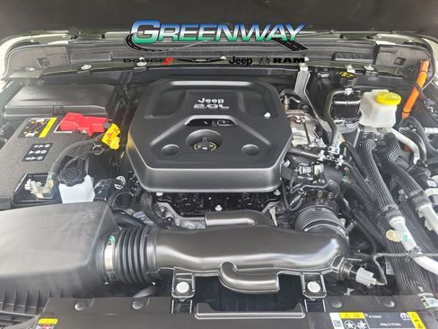 Used 2023 Jeep Wrangler Unlimited Sahara image 10