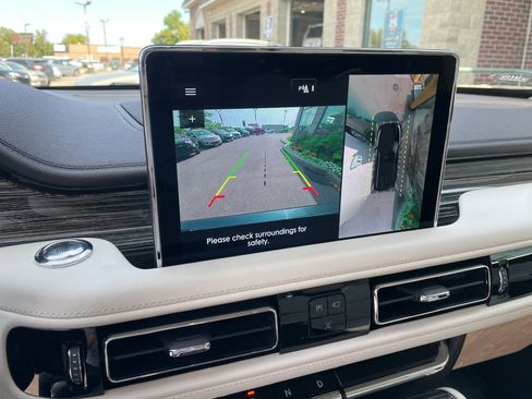 Used 2022 Lincoln Aviator Black Label w/ Dynamic Handling Package image 19