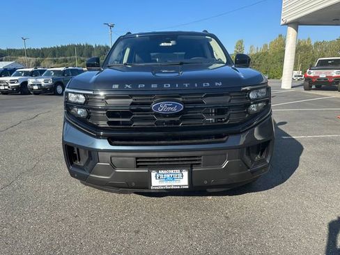 New 2025 Ford Expedition Active image 8