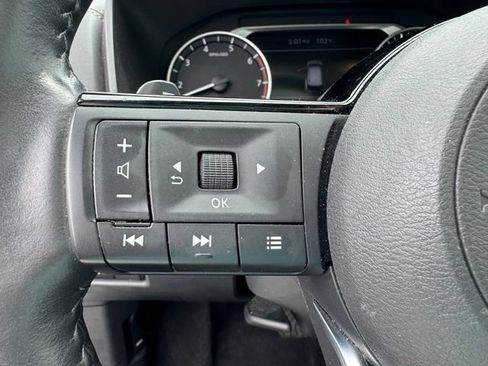 Used 2023 Nissan Rogue SV w/ SV Premium B Package AWD/4WD image 13