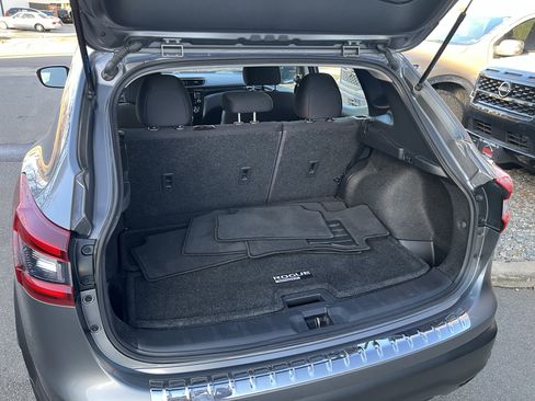 Certified 2022 Nissan Rogue Sport SV image 33