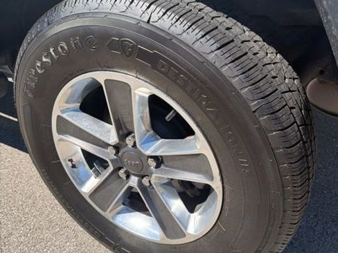 Used 2022 Jeep Wrangler Unlimited Sahara w/ LED Lighting Group image 9