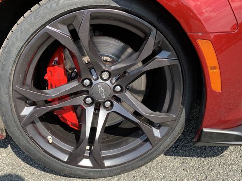 Used 2021 Chevrolet Camaro SS image 2