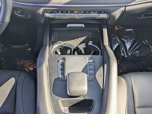 Used 2025 Mercedes-Benz GLE 450e 4MATIC image 6