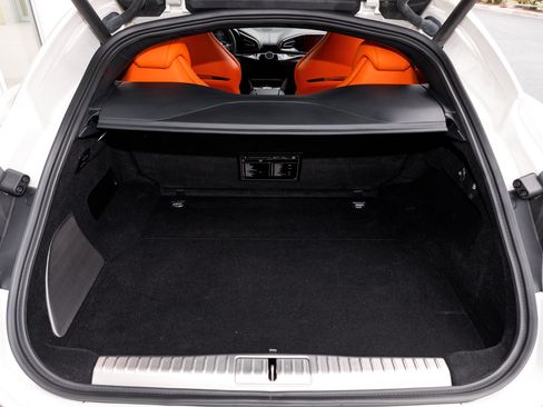 Used 2025 Ferrari Purosangue AWD/4WD image 12
