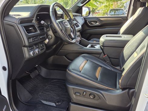 Used 2022 GMC Yukon AT4 w/ AT4 Premium Plus Package AWD/4WD image 15