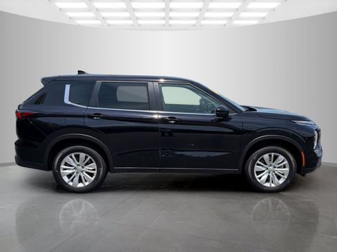 Used 2025 Mitsubishi Outlander ES AWD/4WD image 6
