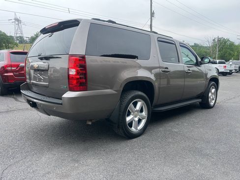 Used 2011 Chevrolet Suburban LT AWD/4WD image 6