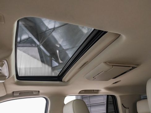 Used 2017 GMC Yukon Denali w/ Open Road Package image 22