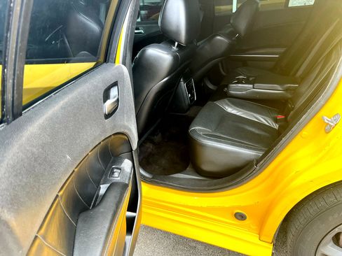 Used 2017 Dodge Charger R/T w/ Plus Group image 13