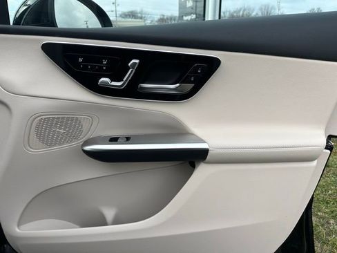 Used 2026 Mercedes-Benz GLC 300 4MATIC image 24