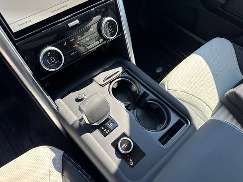 New 2026 Land Rover Discovery Dynamic SE AWD/4WD image 13